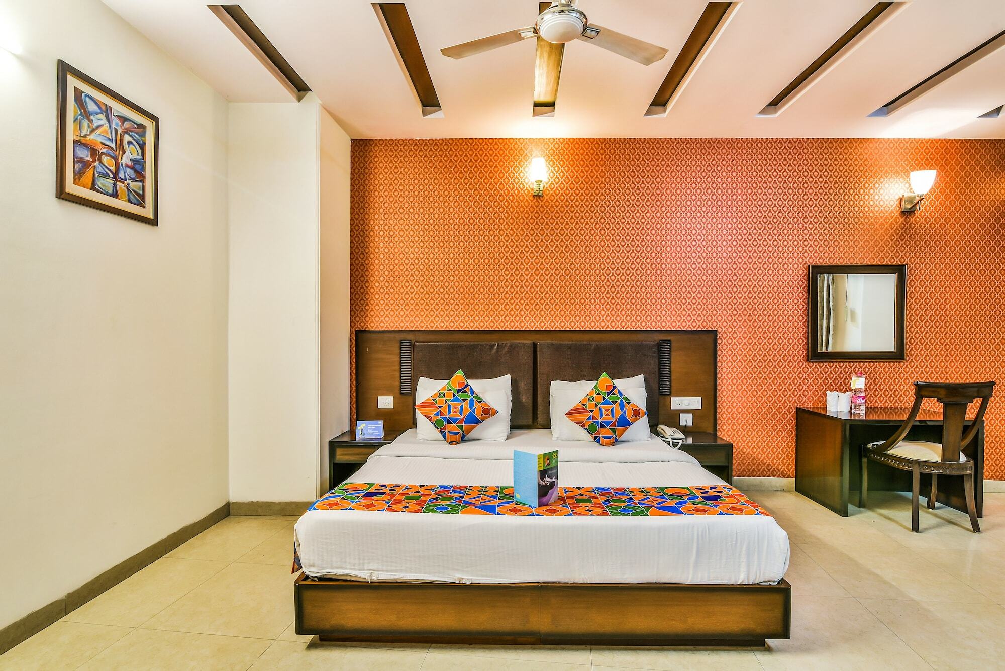 Hotel Alpine Tree New Delhi Bagian luar foto
